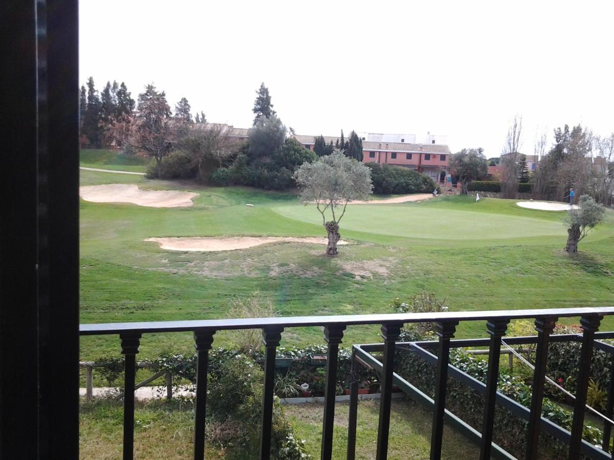 Olhando Um Campo De Golf Islantilla Eksteriør bilde